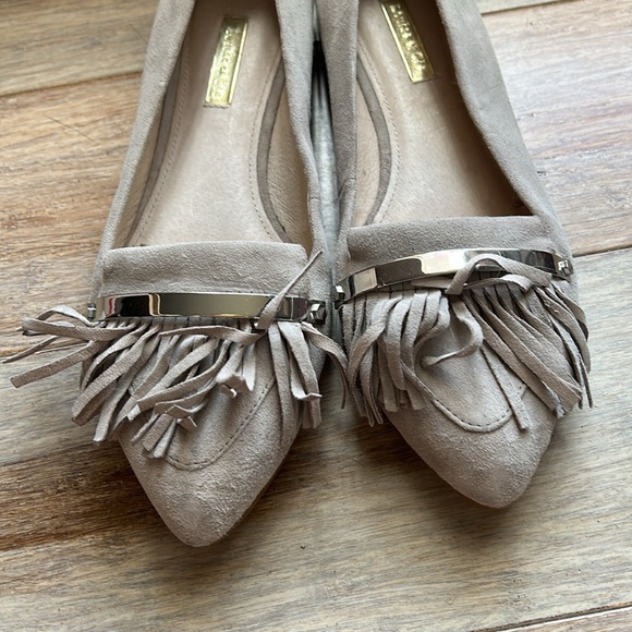 Louise et Cie Gray Fringe Flats size 7 Elegant Beige Suede Flats with Fringe - Picture 5 of 10